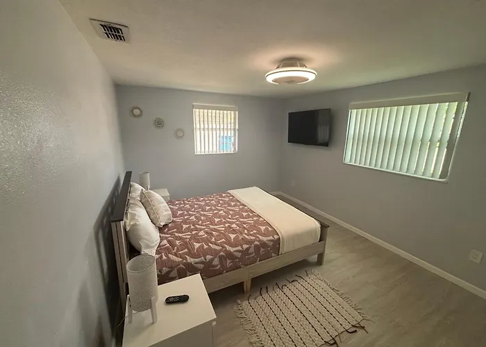 Charming 3Br Family Retreat Near Tarpon Springs